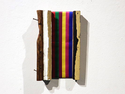 lovehistory iii, 2010, acryl, oil, fabric, old wood, 29x20x6 cm.jpg